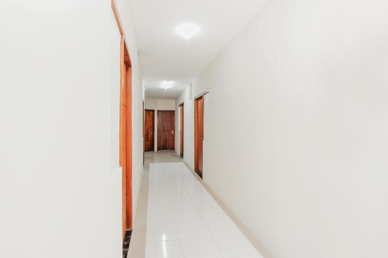 Super Oyo 168 K-15 Residence Сурабая Экстерьер фото